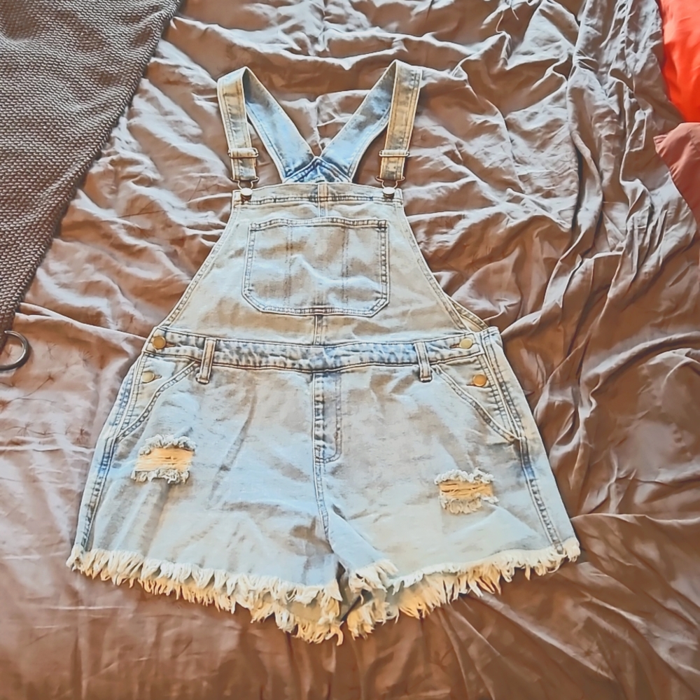 Wild Fable overall Jean shorts size L